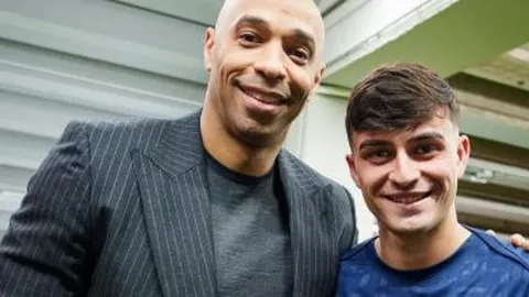 埃苏戈将加盟切尔西，签约期限7+1年，备战世俱杯在即